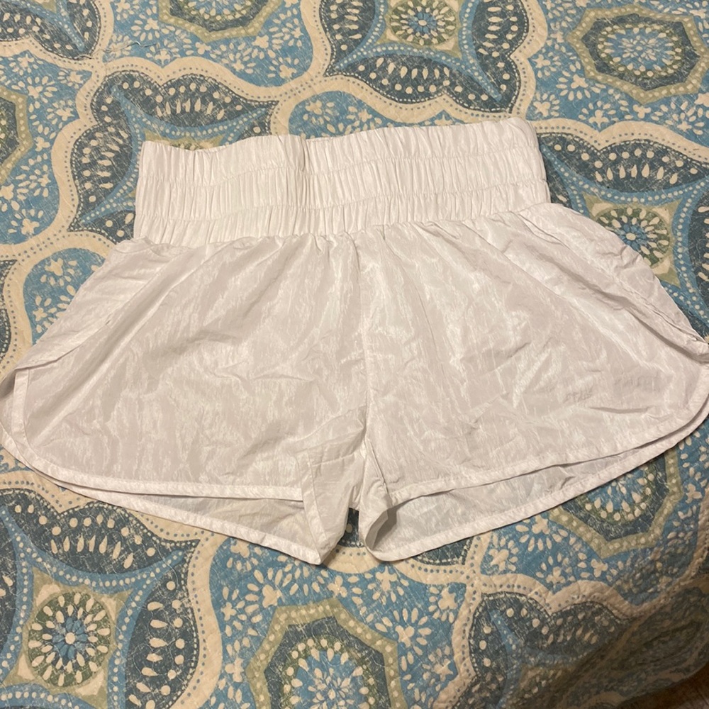 Boutique shorts! Size L! Worn once didn’t like the way they looked on me.